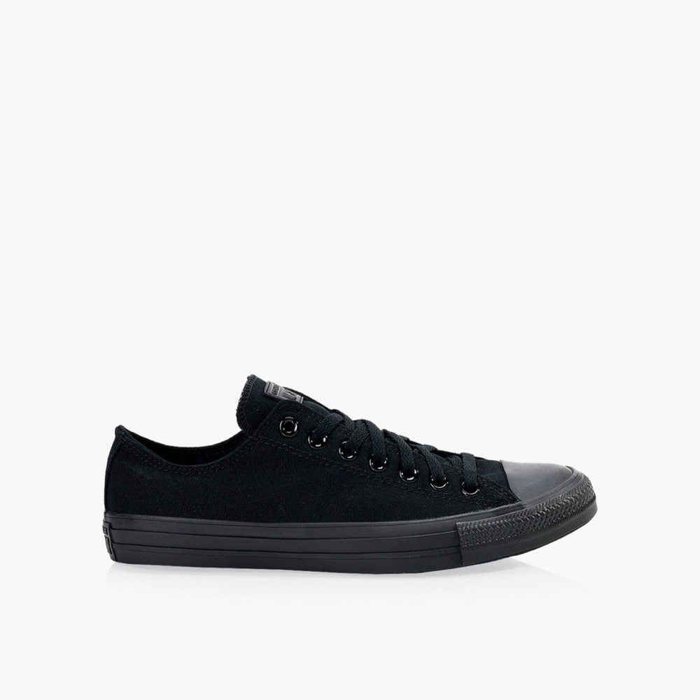 Black Low Converse - 8.5